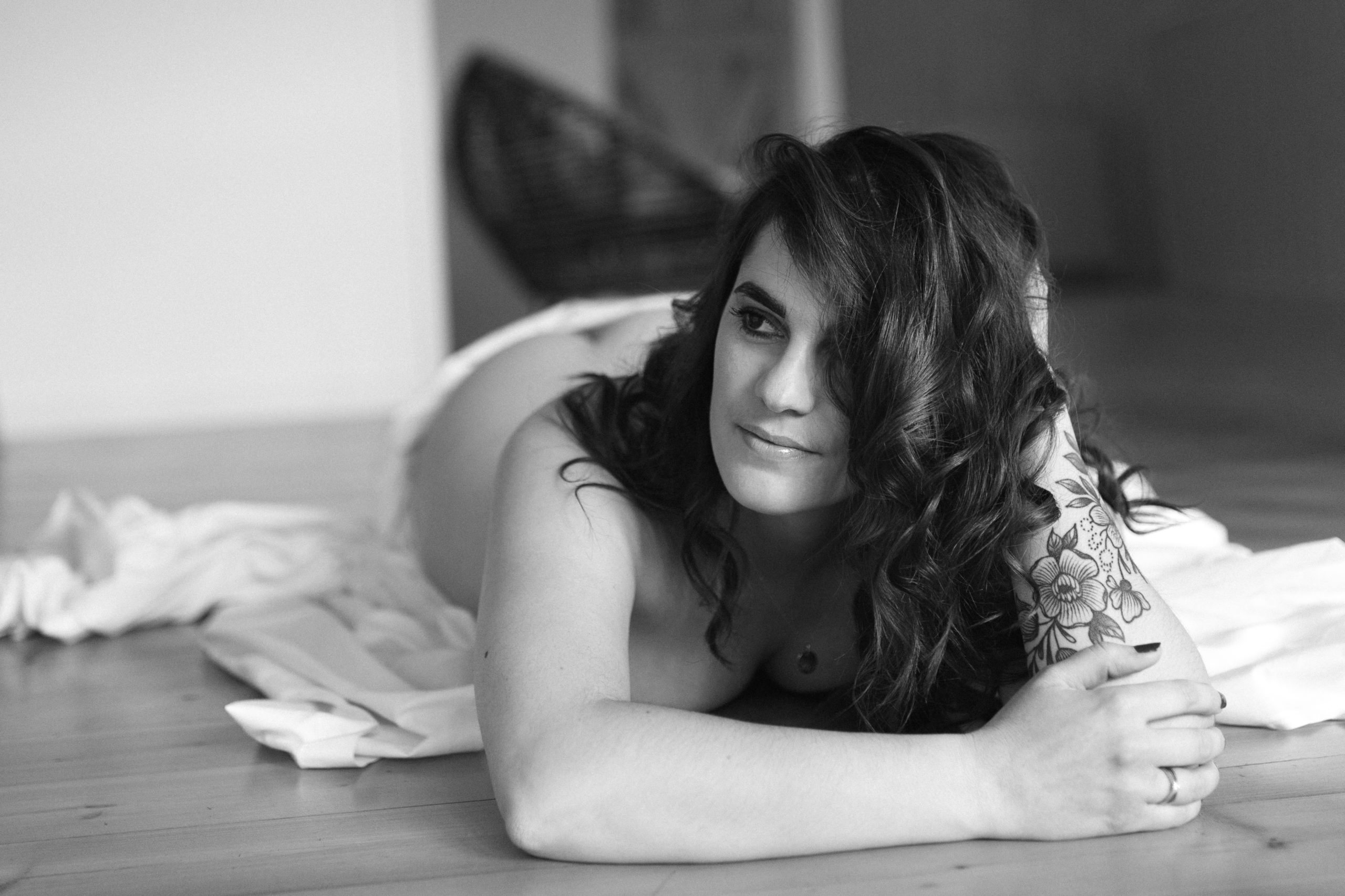 Read more about the article 10 faits sur moi : la photographe de boudoir qui fera de votre séance photo un moment unique